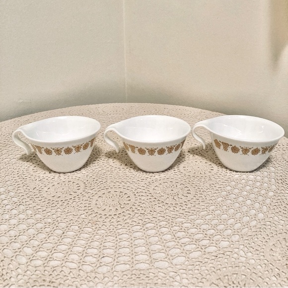 Vintage 1970’s Corelle by Corning Butterfly Gold Set of 3 Original Hook Cups - Picture 2 of 5